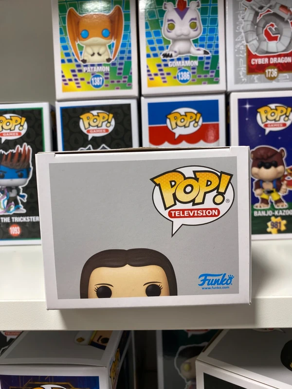 Funko POP! 1549 Wednesday Addams 5
