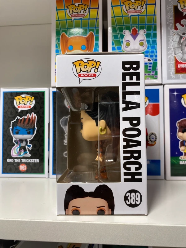 Funko POP! 389 Bella Poarch 4