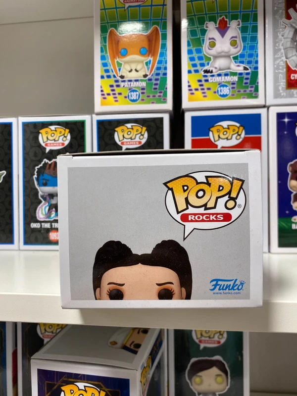 Funko POP! 389 Bella Poarch 5