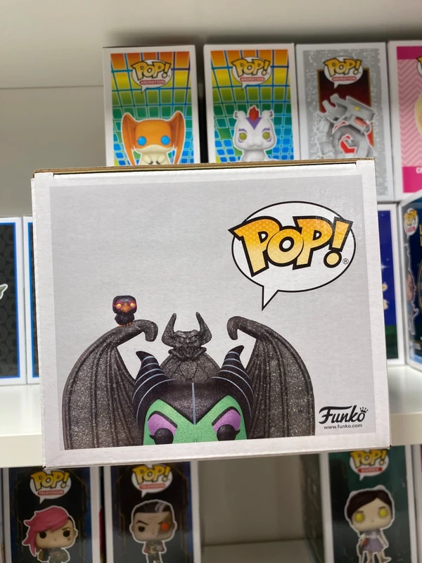 Funko POP! Disney Villains - Maleficent on Throne (Diamond SE) #784 5